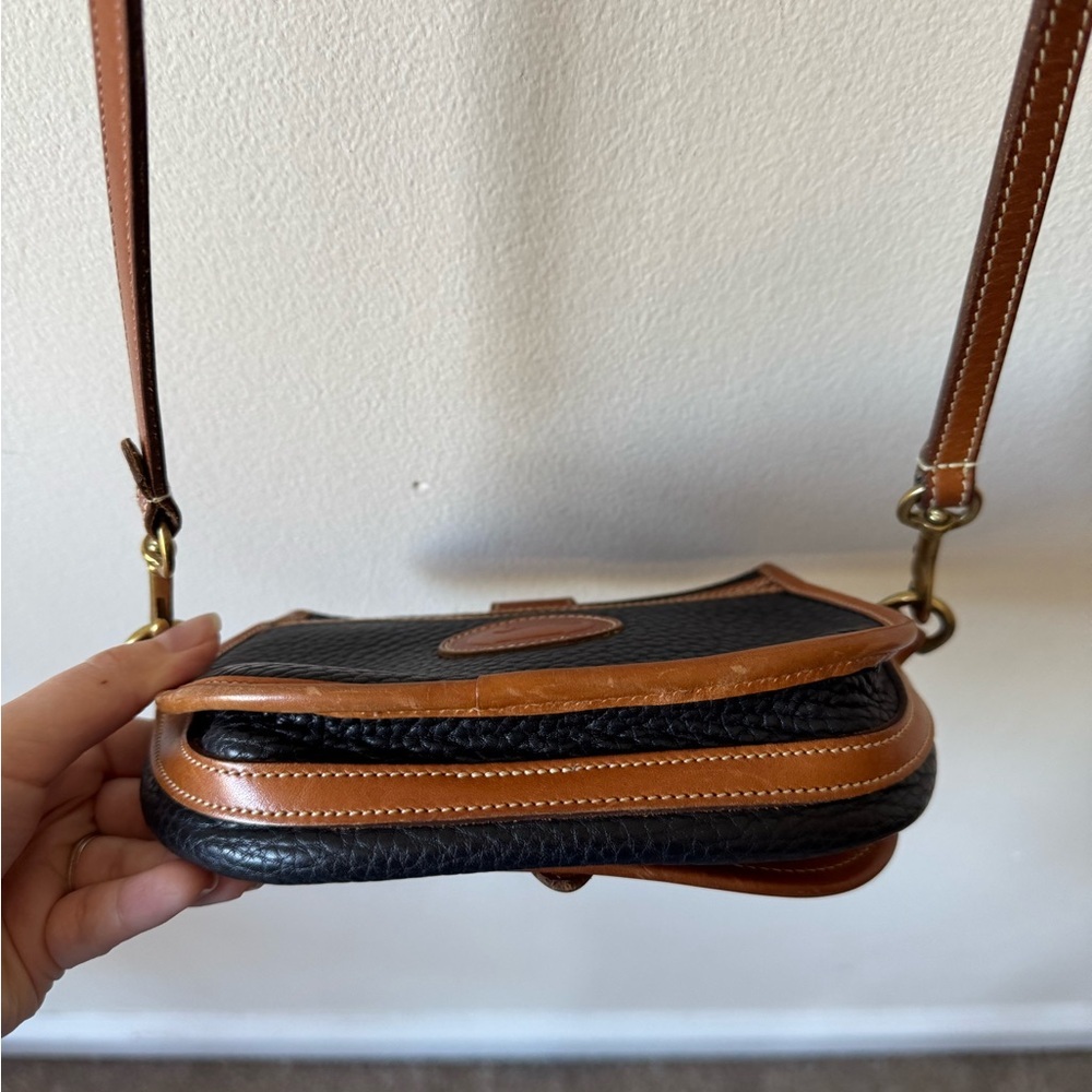 CONSIGNED—Vintage ‘90’s Dooney & Bourke Crossbody - Picture 8 of 10